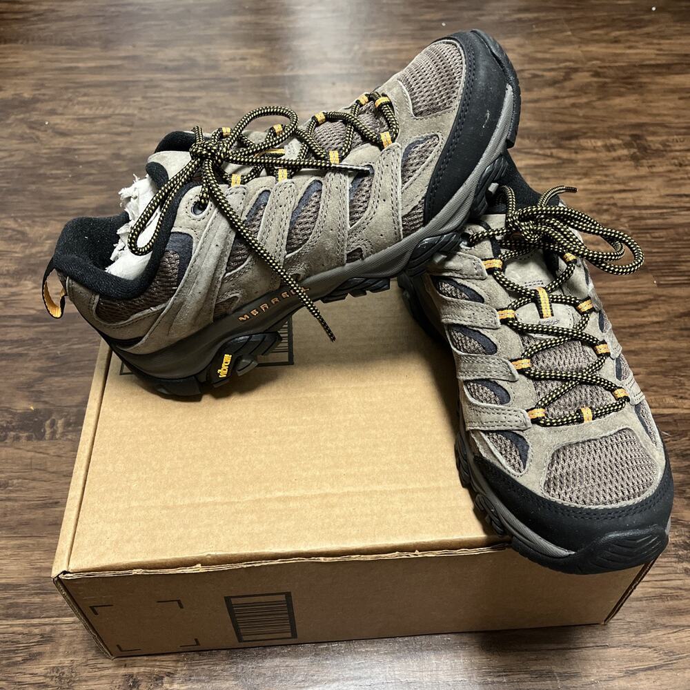 Merrell Men’s Moab 3 Hiking Shoes Walnut Size 9.5 New